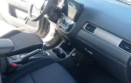 Mitsubishi Outlander III рестайлинг 3, 2012 год, 1 100 000 рублей, 6 фотография