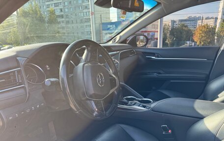 Toyota Camry, 2019 год, 2 700 000 рублей, 8 фотография