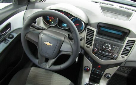 Chevrolet Cruze II, 2010 год, 567 000 рублей, 18 фотография