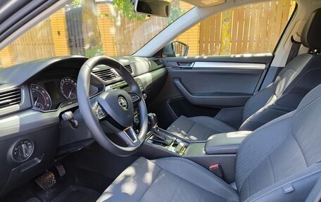 Skoda Superb III рестайлинг, 2015 год, 1 690 000 рублей, 15 фотография