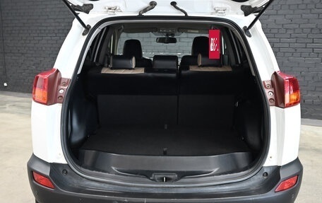 Toyota RAV4, 2013 год, 1 840 000 рублей, 6 фотография
