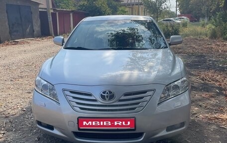 Toyota Camry, 2007 год, 900 000 рублей, 1 фотография