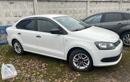 Volkswagen Polo VI (EU Market), 2014 год, 830 000 рублей, 1 фотография