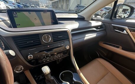 Lexus RX IV рестайлинг, 2016 год, 3 800 000 рублей, 7 фотография