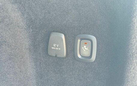 Volvo V60 Cross Country II, 2019 год, 2 850 000 рублей, 14 фотография