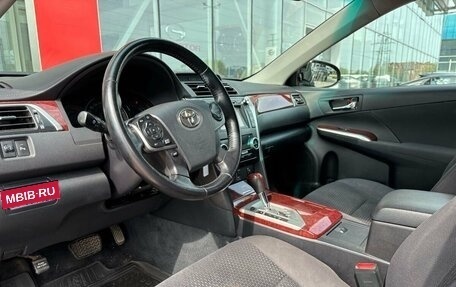 Toyota Camry, 2014 год, 1 720 000 рублей, 10 фотография