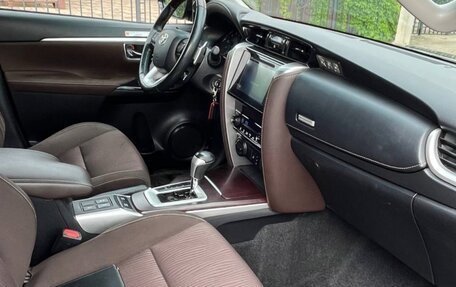 Toyota Fortuner II, 2019 год, 3 350 000 рублей, 7 фотография