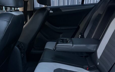 Volkswagen Jetta VI, 2013 год, 989 000 рублей, 8 фотография