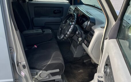 Nissan Cube II, 2005 год, 300 000 рублей, 12 фотография