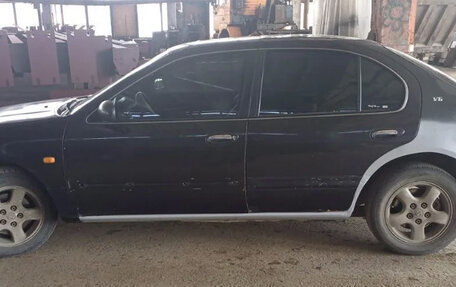 Nissan Maxima IV, 1995 год, 300 000 рублей, 2 фотография