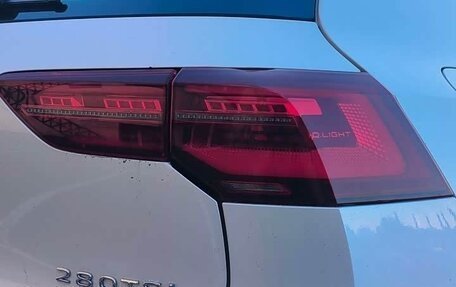 Volkswagen Golf VIII, 2022 год, 2 000 000 рублей, 12 фотография