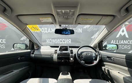 Toyota Prius, 2010 год, 835 000 рублей, 11 фотография