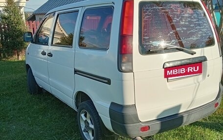 Toyota Town Ace III, 2001 год, 600 000 рублей, 4 фотография