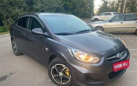 Hyundai Solaris II рестайлинг, 2012 год, 930 000 рублей, 3 фотография