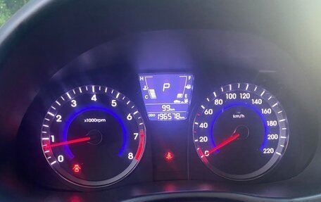 Hyundai Solaris II рестайлинг, 2012 год, 930 000 рублей, 13 фотография