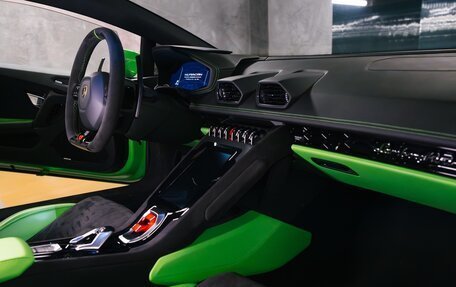 Lamborghini Huracán, 2024 год, 34 500 000 рублей, 8 фотография