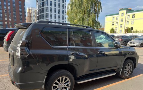 Toyota Land Cruiser Prado 150 рестайлинг 2, 2019 год, 4 700 000 рублей, 2 фотография