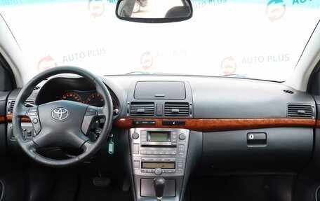 Toyota Avensis III рестайлинг, 2006 год, 700 000 рублей, 8 фотография