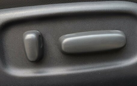 Toyota Avensis III рестайлинг, 2006 год, 700 000 рублей, 15 фотография