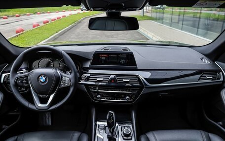 BMW 5 серия, 2019 год, 2 175 000 рублей, 13 фотография