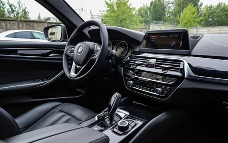 BMW 5 серия, 2019 год, 2 175 000 рублей, 11 фотография