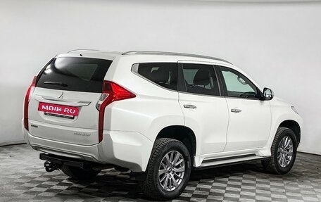 Mitsubishi Pajero Sport III рестайлинг, 2017 год, 3 010 000 рублей, 5 фотография