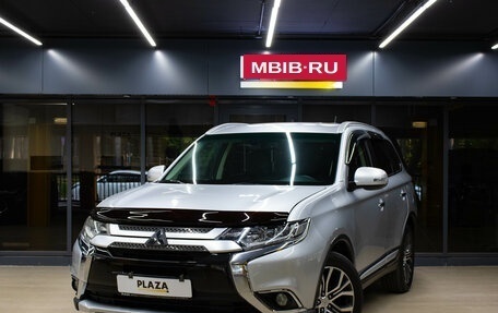 Mitsubishi Outlander III рестайлинг 3, 2015 год, 1 679 000 рублей, 1 фотография