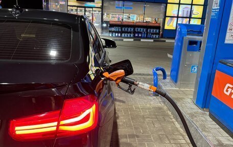 BMW 3 серия, 2016 год, 2 400 000 рублей, 13 фотография