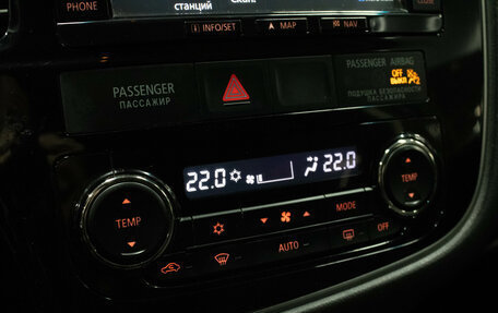Mitsubishi Outlander III рестайлинг 3, 2015 год, 1 679 000 рублей, 23 фотография