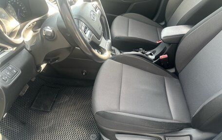 Hyundai Solaris II рестайлинг, 2017 год, 1 385 000 рублей, 6 фотография