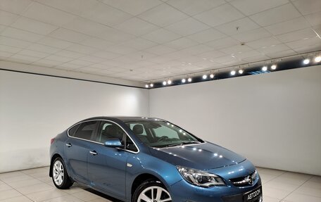Opel Astra J, 2013 год, 970 000 рублей, 4 фотография