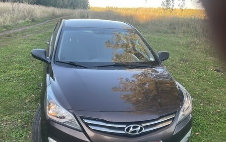 Hyundai Solaris II рестайлинг, 2015 год, 850 000 рублей, 1 фотография