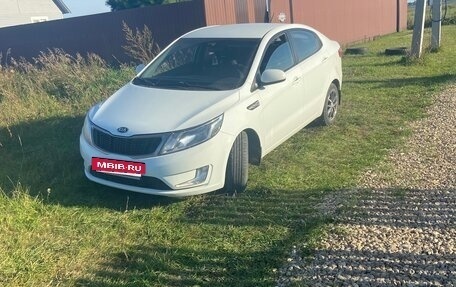 KIA Rio III рестайлинг, 2015 год, 1 200 000 рублей, 5 фотография