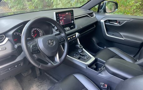 Toyota RAV4, 2019 год, 2 750 000 рублей, 6 фотография