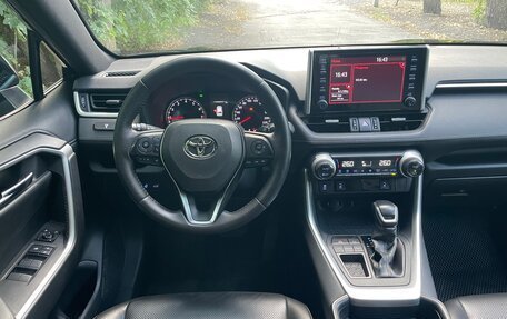 Toyota RAV4, 2019 год, 2 750 000 рублей, 7 фотография