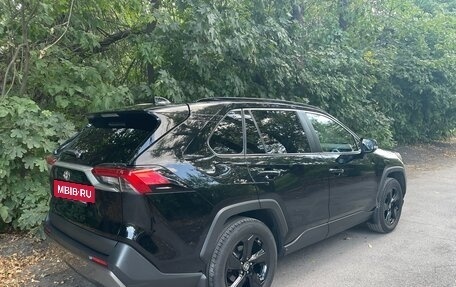 Toyota RAV4, 2019 год, 2 750 000 рублей, 13 фотография