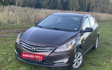 Hyundai Solaris II рестайлинг, 2015 год, 850 000 рублей, 7 фотография