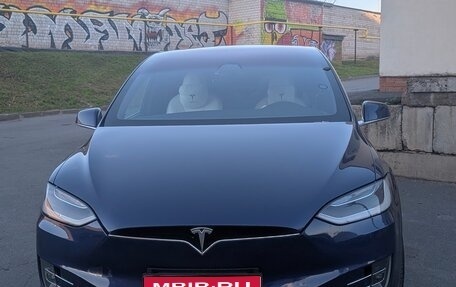 Tesla Model X I, 2018 год, 4 000 000 рублей, 1 фотография