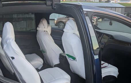 Tesla Model X I, 2018 год, 4 000 000 рублей, 8 фотография