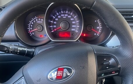 KIA Rio III рестайлинг, 2013 год, 800 000 рублей, 9 фотография