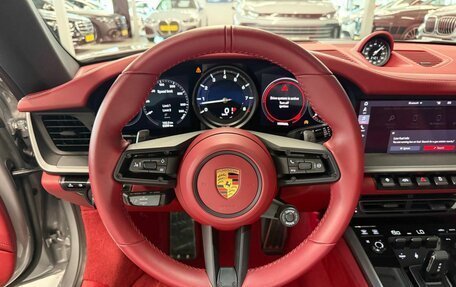 Porsche 911, 2021 год, 15 990 000 рублей, 8 фотография