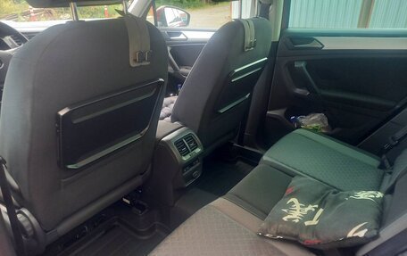 Volkswagen Tiguan II, 2017 год, 2 460 000 рублей, 11 фотография