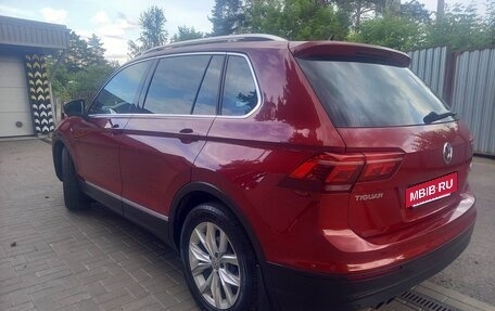 Volkswagen Tiguan II, 2017 год, 2 460 000 рублей, 2 фотография