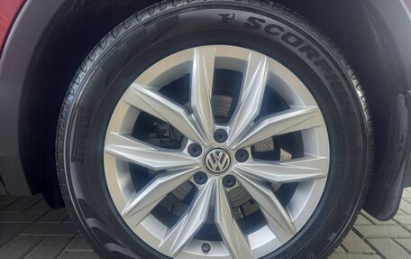 Volkswagen Tiguan II, 2017 год, 2 460 000 рублей, 32 фотография