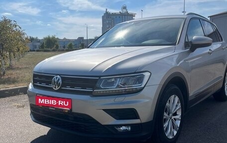 Volkswagen Tiguan II, 2019 год, 2 300 000 рублей, 4 фотография