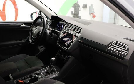 Volkswagen Tiguan II, 2018 год, 2 697 000 рублей, 8 фотография