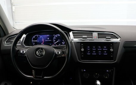 Volkswagen Tiguan II, 2018 год, 2 697 000 рублей, 9 фотография