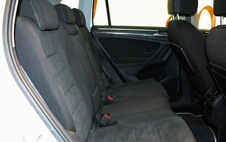 Volkswagen Tiguan II, 2018 год, 2 697 000 рублей, 7 фотография