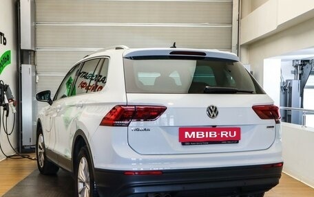Volkswagen Tiguan II, 2018 год, 2 697 000 рублей, 6 фотография