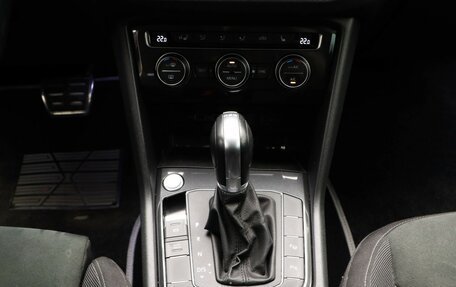 Volkswagen Tiguan II, 2018 год, 2 697 000 рублей, 24 фотография